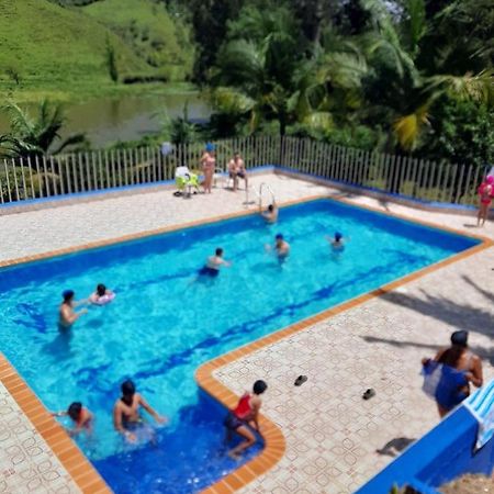 Hotel El Potrillo El Penol  Εξωτερικό φωτογραφία